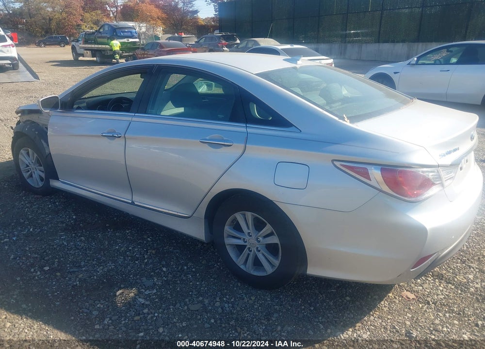 2014 HYUNDAI SONATA HYBRID VIN: KMHEC4A47EA114984