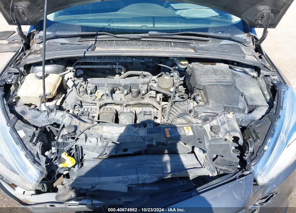 2015 FORD FOCUS SE VIN: 1FADP3F28FL384579