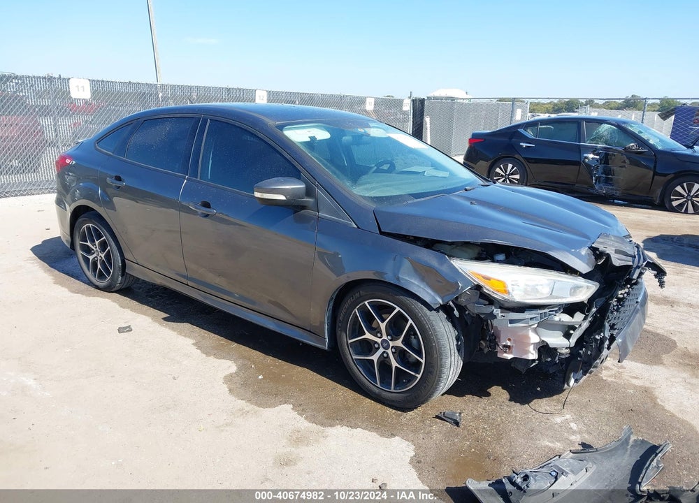 2015 FORD FOCUS SE VIN: 1FADP3F28FL384579
