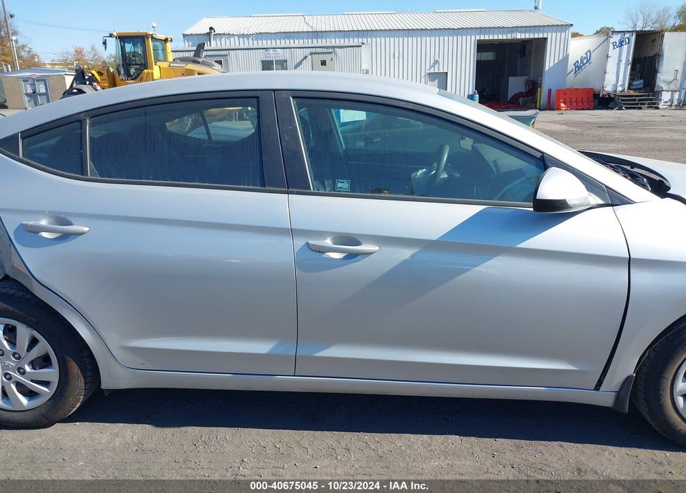 2019 HYUNDAI ELANTRA SE VIN: 5NPD74LFXKH470806
