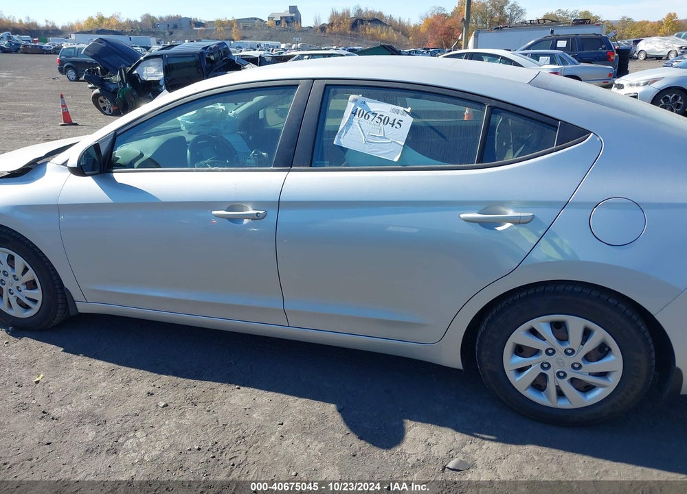 2019 HYUNDAI ELANTRA SE VIN: 5NPD74LFXKH470806