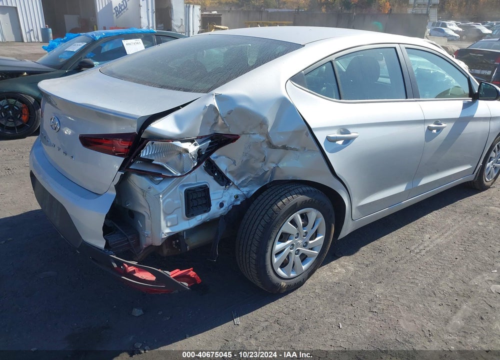 2019 HYUNDAI ELANTRA SE VIN: 5NPD74LFXKH470806