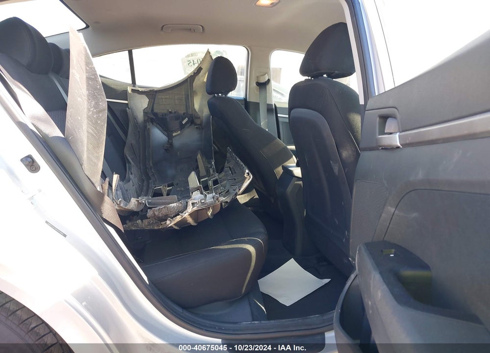 2019 HYUNDAI ELANTRA SE VIN: 5NPD74LFXKH470806