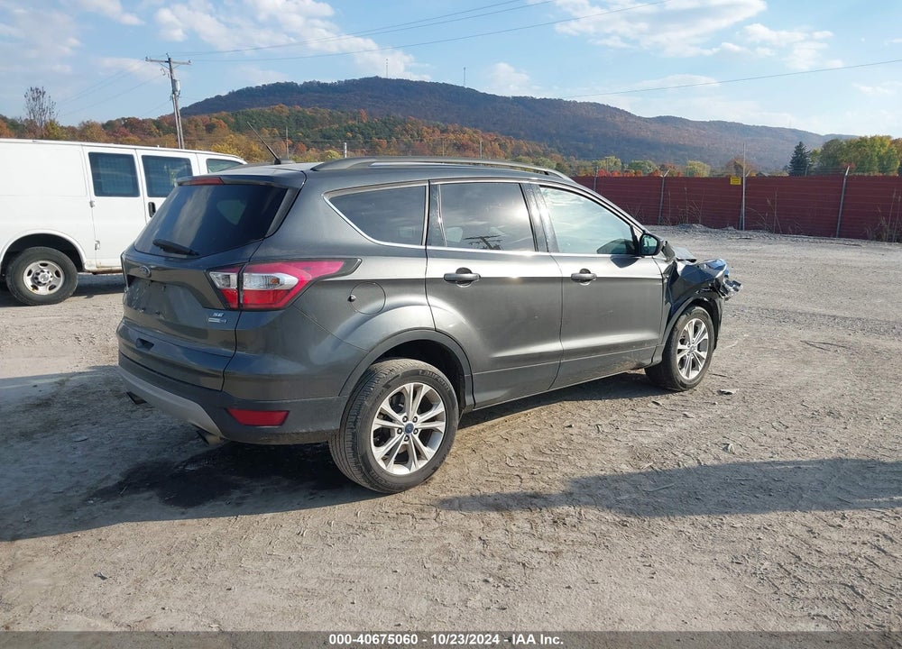2017 FORD ESCAPE SE VIN: 1FMCU9GD4HUA36644
