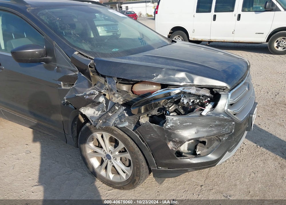 2017 FORD ESCAPE SE VIN: 1FMCU9GD4HUA36644