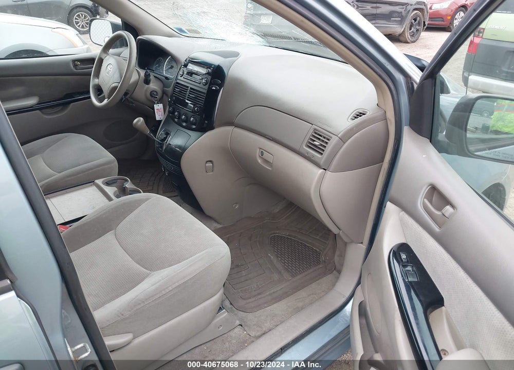 2005 TOYOTA SIENNA LE VIN: 5TDZA23C05S277144