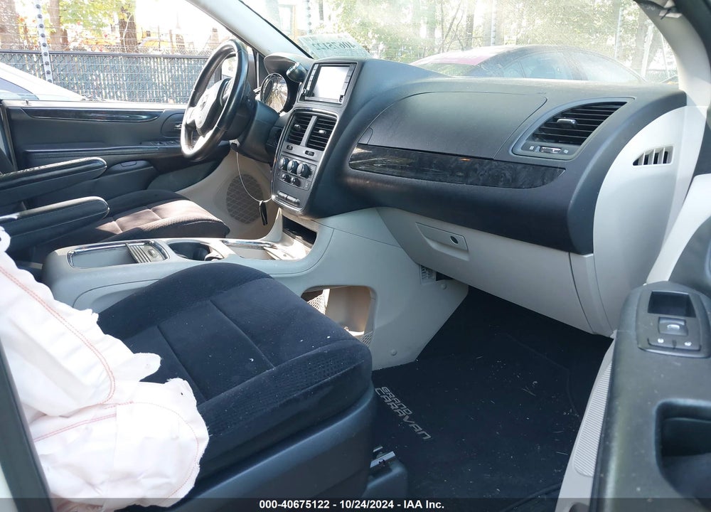 2013 DODGE GRAND CARAVAN SXT VIN: 2C4RDGCG8DR820576