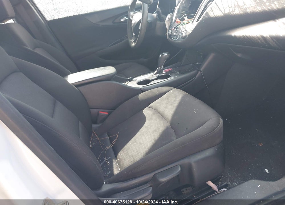 2018 CHEVROLET MALIBU LT VIN: 1G1ZD5ST2JF181416