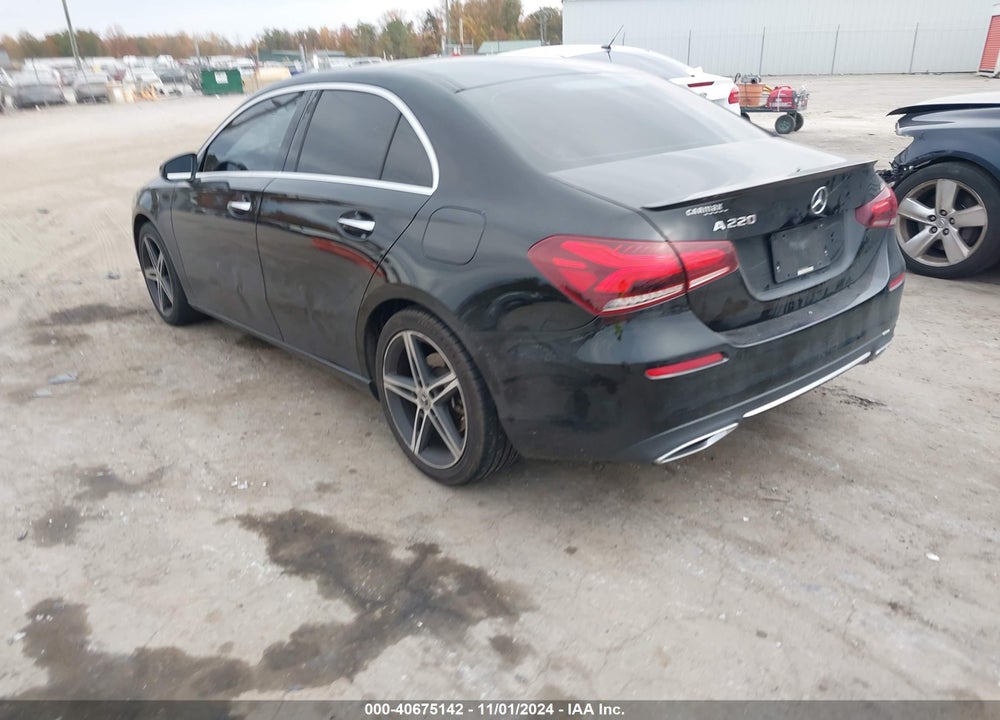 2019 MERCEDES-BENZ A 220 VIN: WDD3G4EB0KW029367
