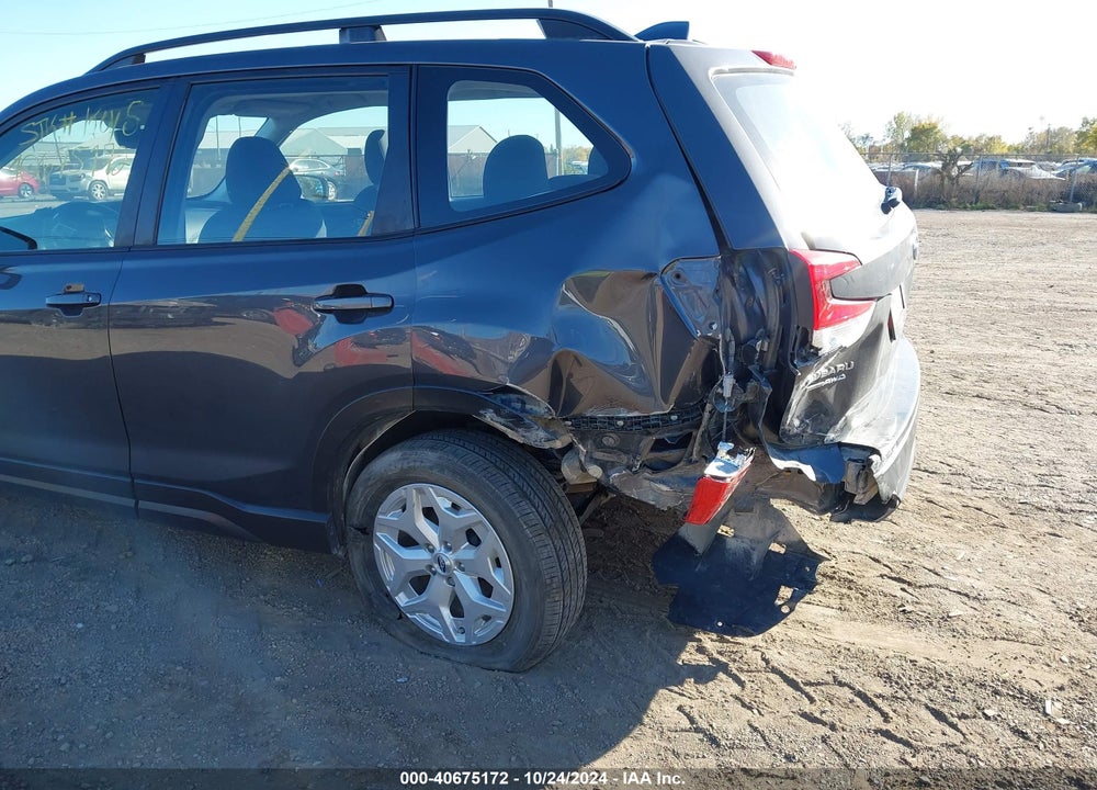 2021 SUBARU FORESTER VIN: JF2SKADCXMH469537