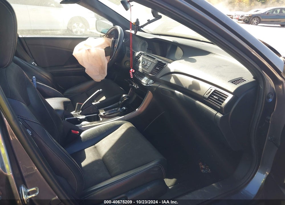 2016 HONDA ACCORD SPORT VIN: 1HGCR2F58GA151580