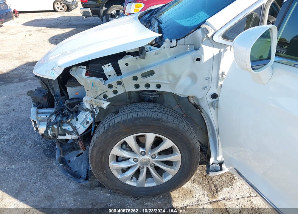 2019 CHRYSLER PACIFICA TOURING L VIN: 2C4RC1BG2KR561095