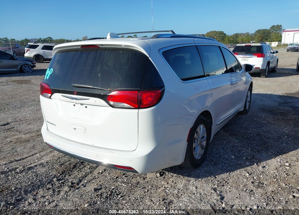 2019 CHRYSLER PACIFICA TOURING L VIN: 2C4RC1BG2KR561095