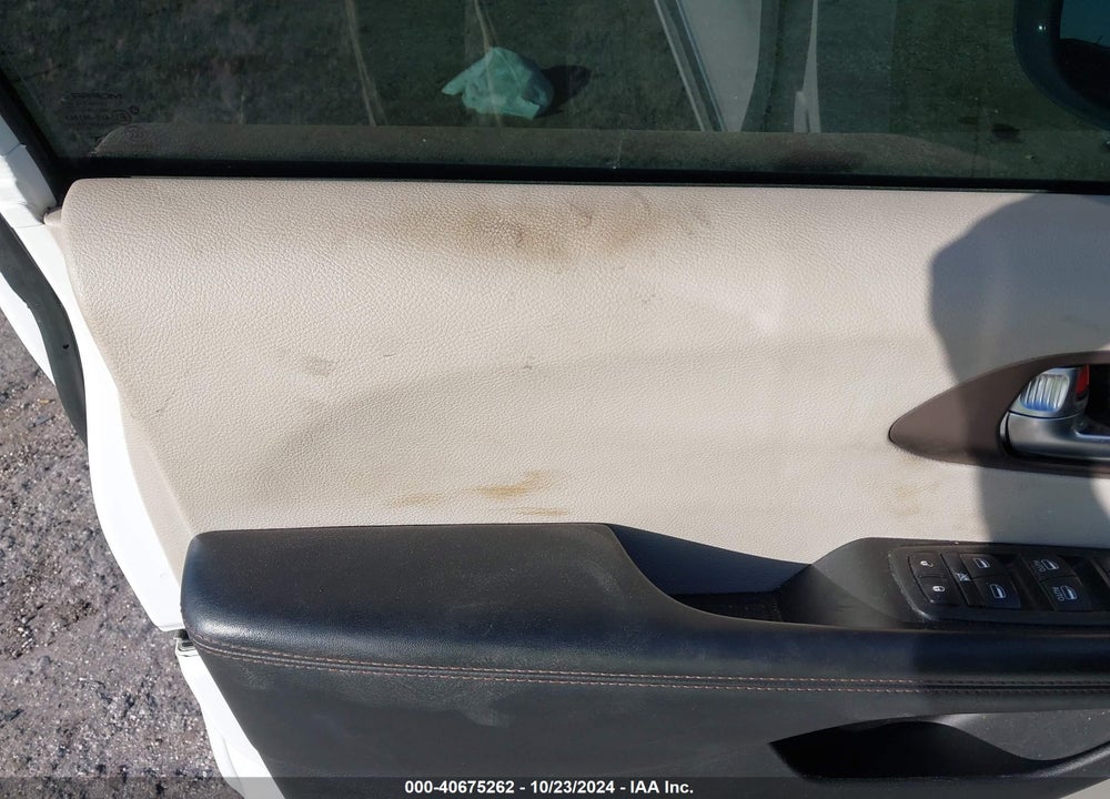 2019 CHRYSLER PACIFICA TOURING L VIN: 2C4RC1BG2KR561095