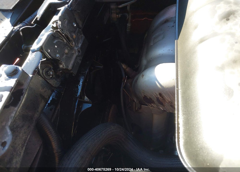 2015 JEEP CHEROKEE SPORT VIN: 1C4PJMAB3FW588470