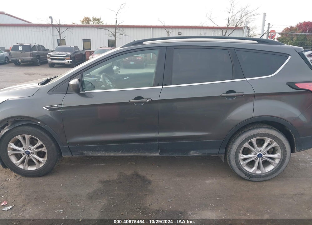 2018 FORD ESCAPE SE VIN: 1FMCU0GD1JUC49360
