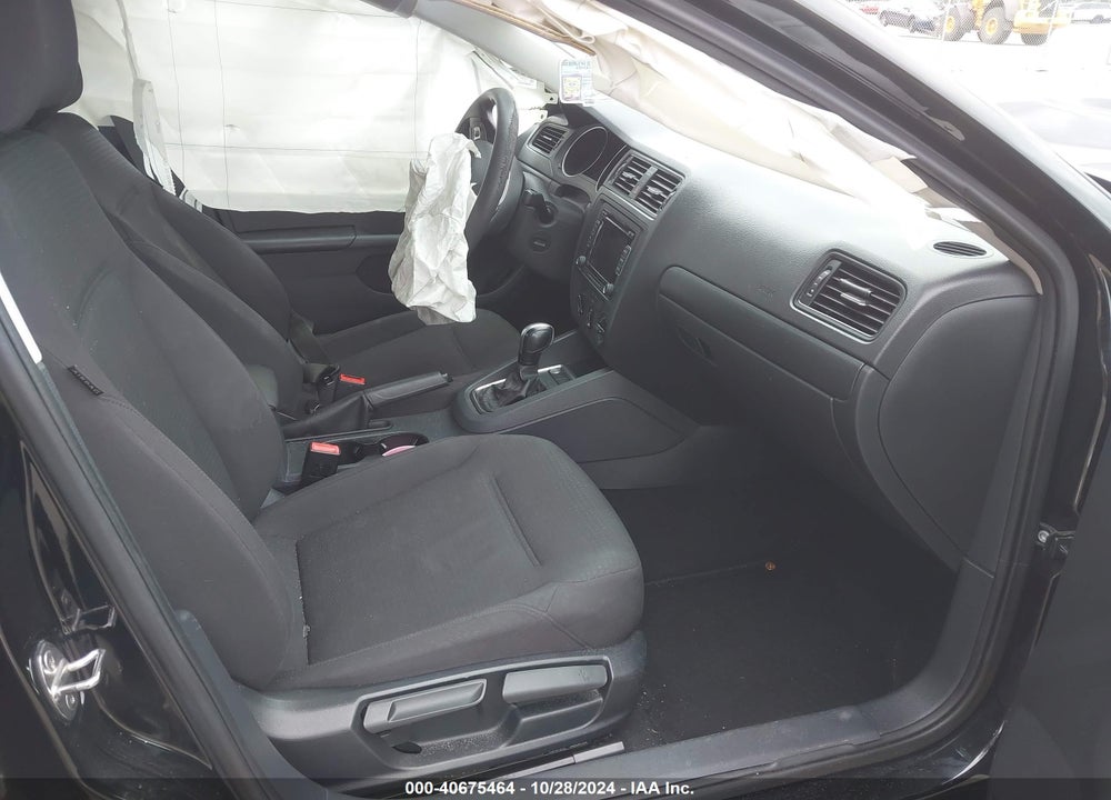 2015 VOLKSWAGEN JETTA 2.0L S VIN: 3VW2K7AJ2FM279912