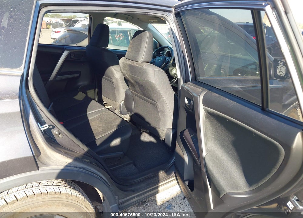 2017 TOYOTA RAV4 LE VIN: JTMZFREV6HJ722285