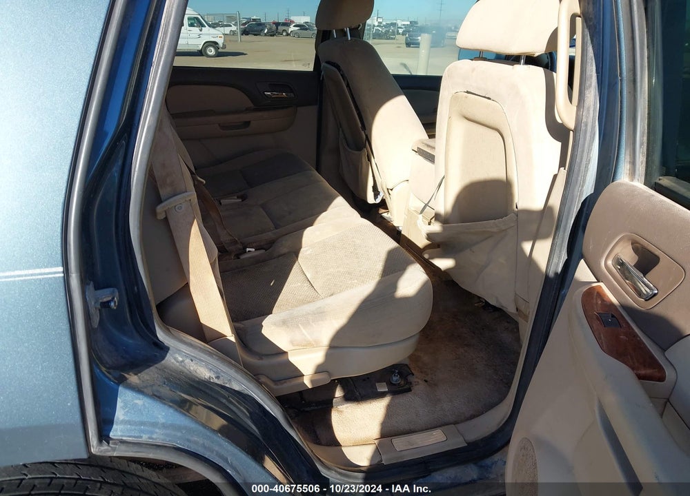 2008 GMC YUKON SLE VIN: 1GKFC13C18R220384