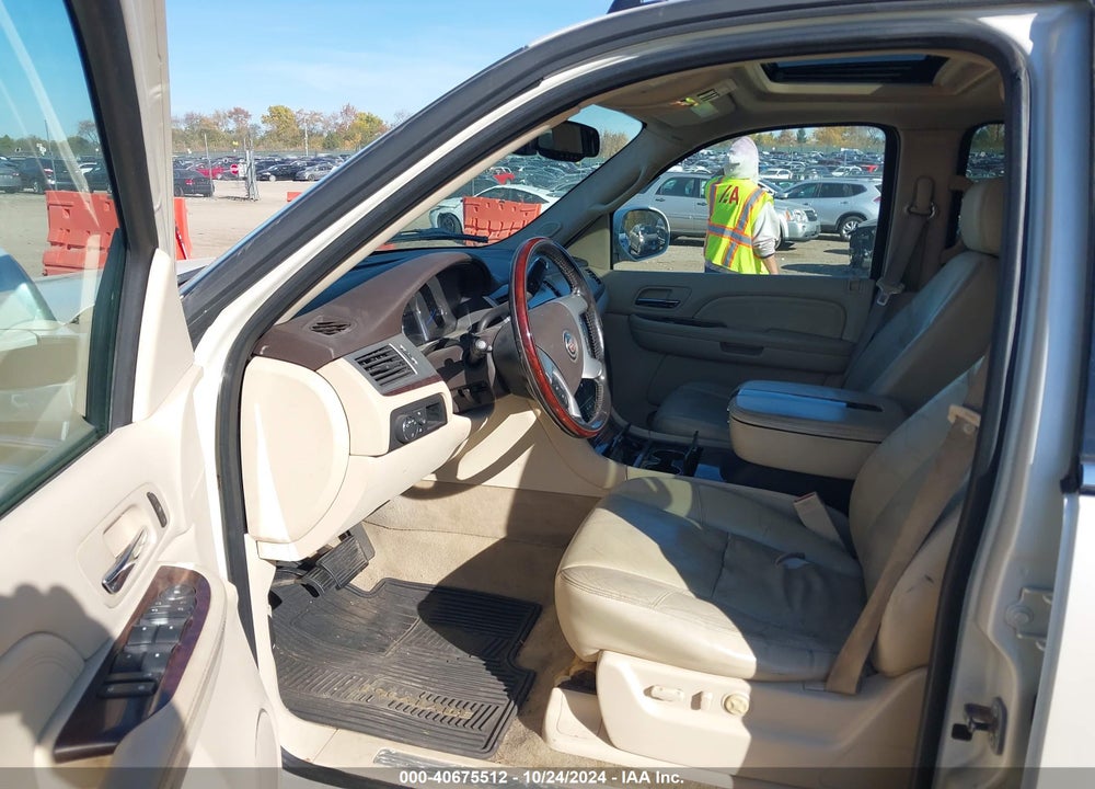 2008 CADILLAC ESCALADE STANDARD VIN: 1GYFK63858R130611