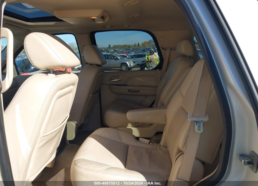 2008 CADILLAC ESCALADE STANDARD VIN: 1GYFK63858R130611