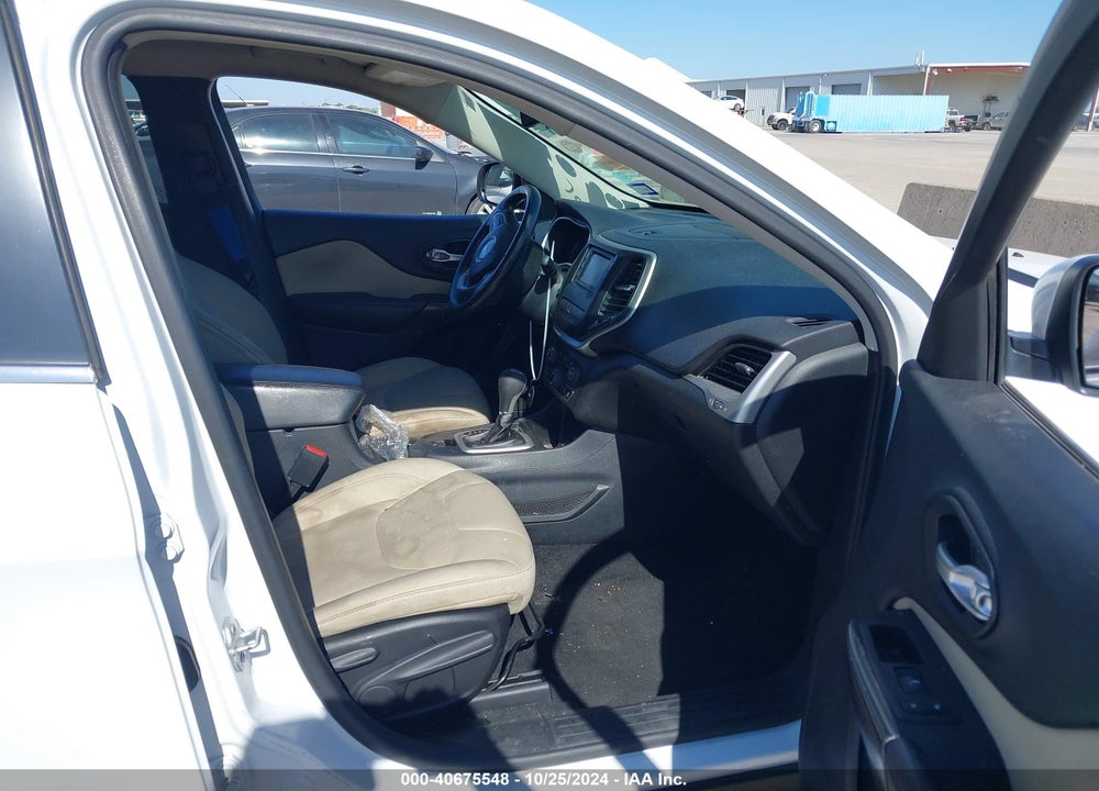 2015 JEEP CHEROKEE LATITUDE VIN: 1C4PJLCB7FW793443