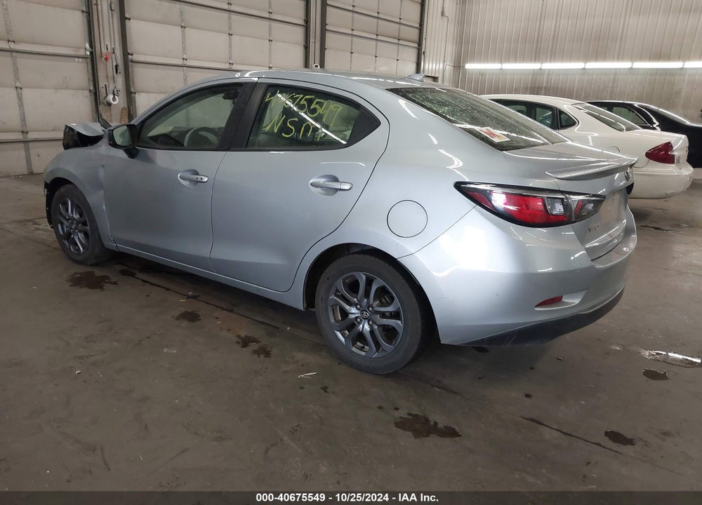 2019 TOYOTA YARIS LE VIN: 3MYDLBYVXKY518390