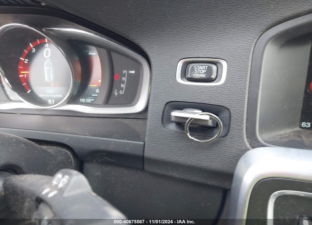 2016 VOLVO V60 VIN: YV140MEK9G1298095