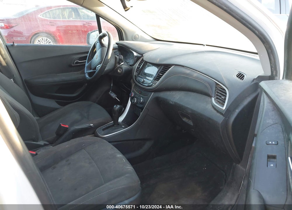 2018 CHEVROLET TRAX LS VIN: 3GNCJKSB9JL385039