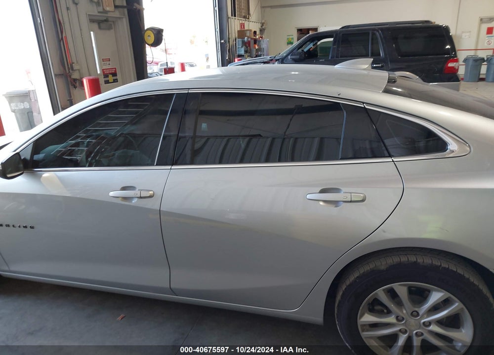2018 CHEVROLET MALIBU VIN: 1G1ZD5ST3JF270105