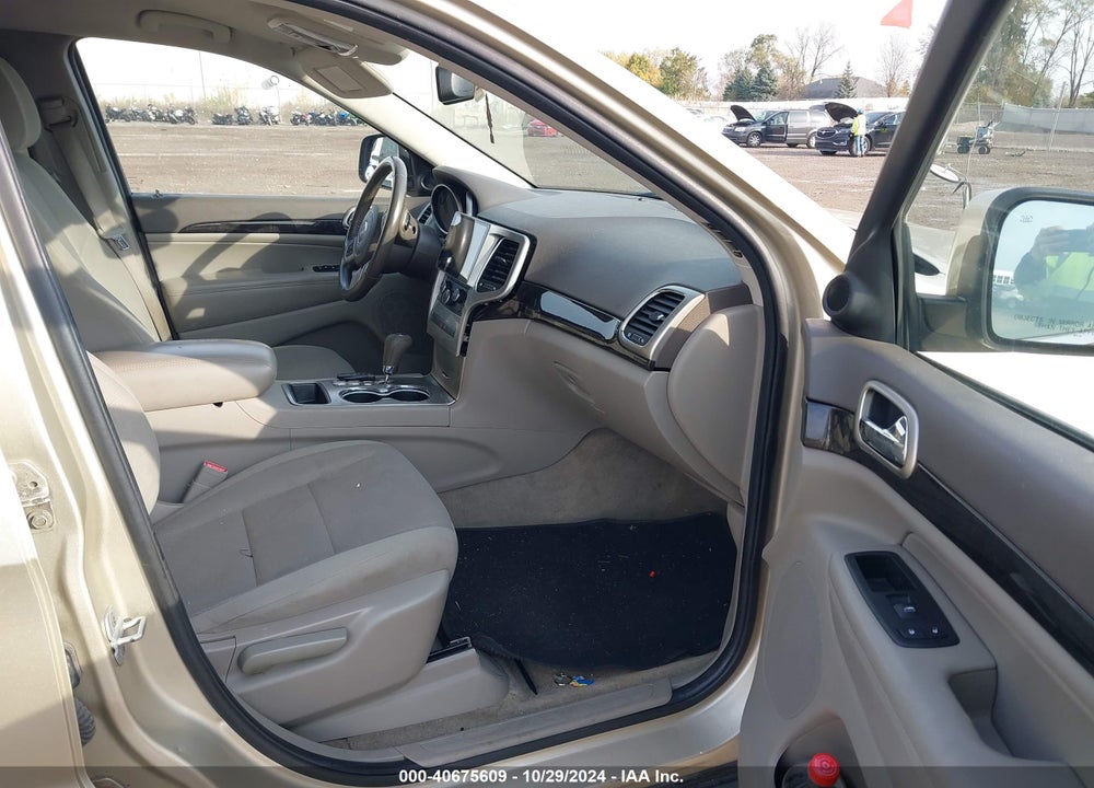 2011 JEEP GRAND CHEROKEE LAREDO VIN: 1J4RR4GG8BC563140