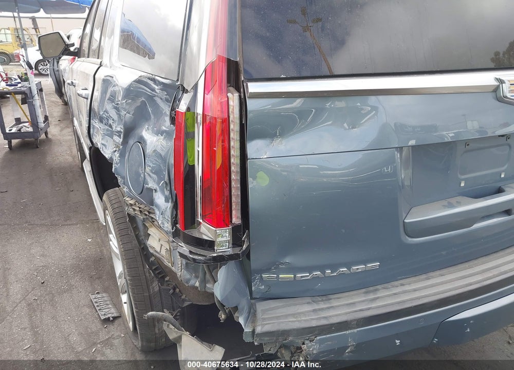2016 CADILLAC ESCALADE VIN: 1GYS4BKJ4GR239260