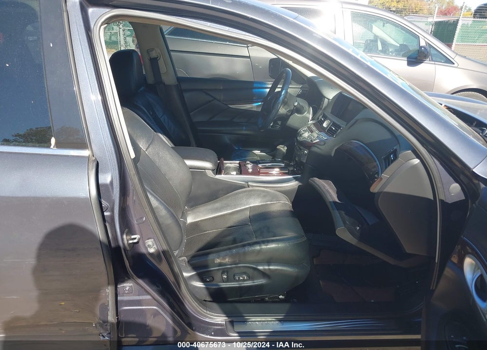 2011 INFINITI M37X VIN: JN1BY1AR8BM372611