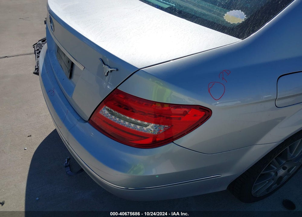 2014 MERCEDES-BENZ C 250 LUXURY/SPORT VIN: WDDGF4HB4EG245799