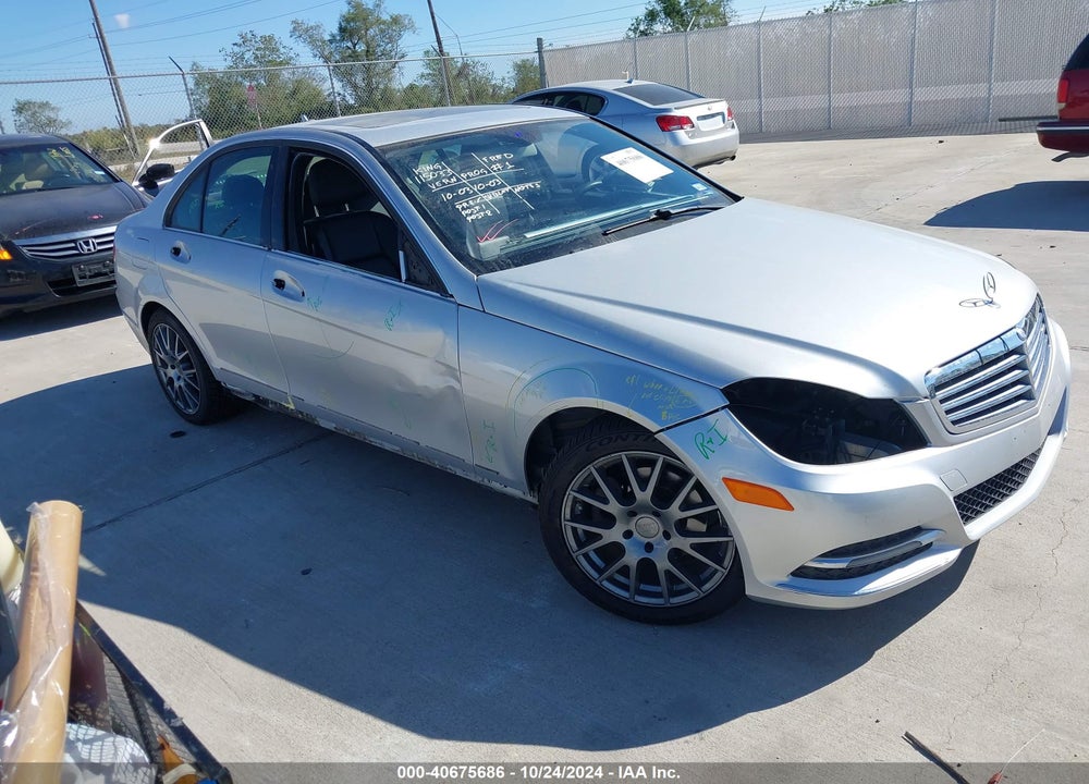 2014 MERCEDES-BENZ C 250 LUXURY/SPORT VIN: WDDGF4HB4EG245799