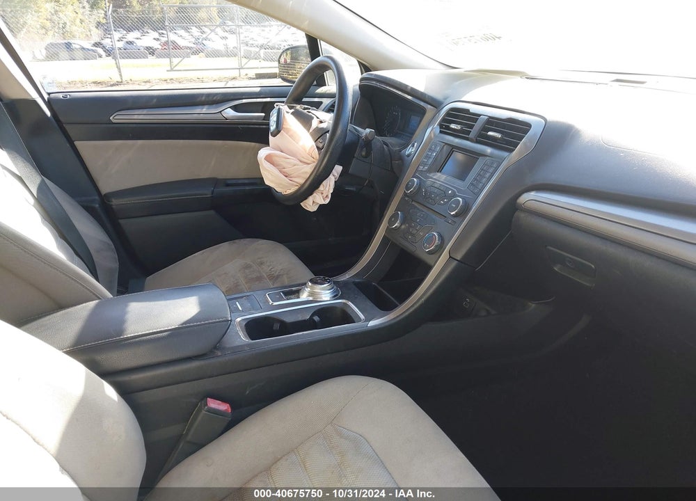2017 FORD FUSION S VIN: 3FA6P0G79HR332366