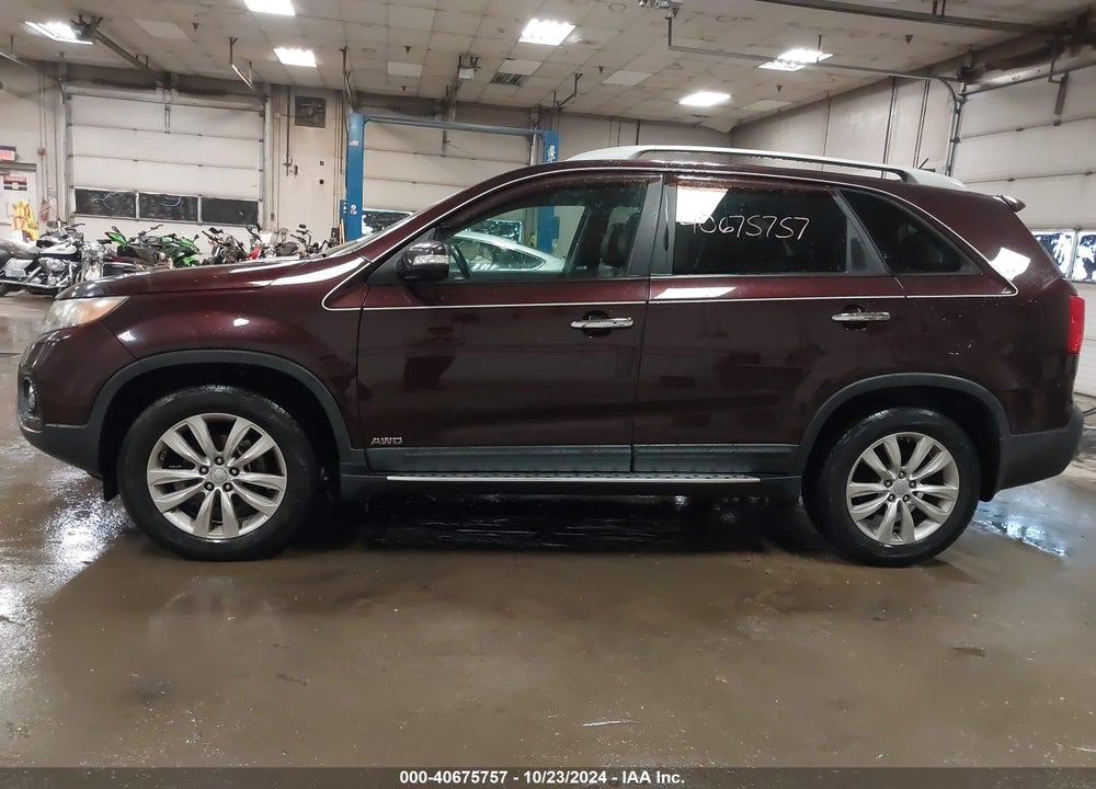 2011 KIA SORENTO EX V6 VIN: 5XYKUDA23BG090584