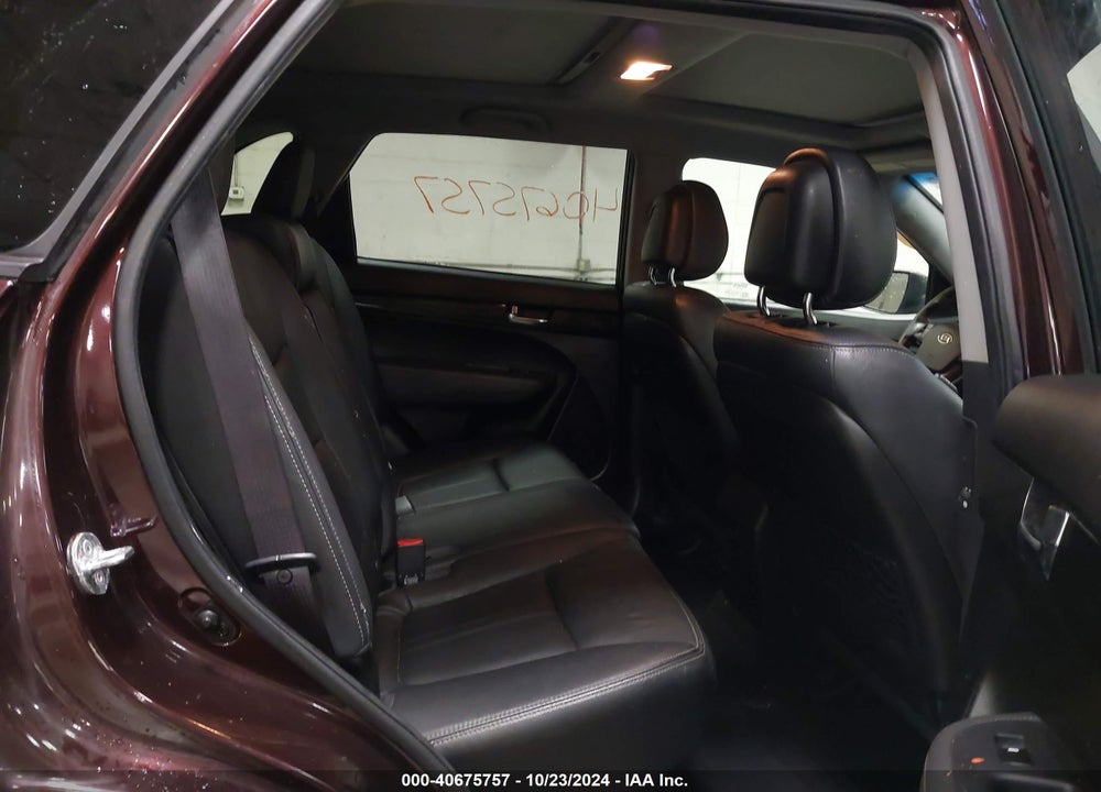 2011 KIA SORENTO EX V6 VIN: 5XYKUDA23BG090584