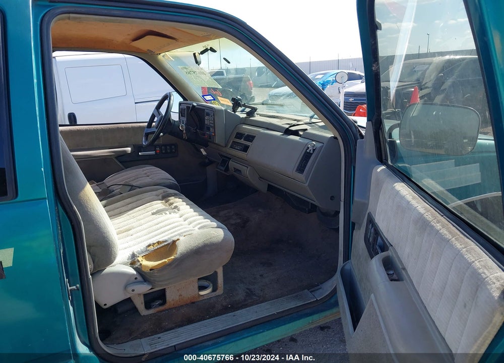 1994 GMC SIERRA C1500 VIN: 2GTEC19H1R1500424