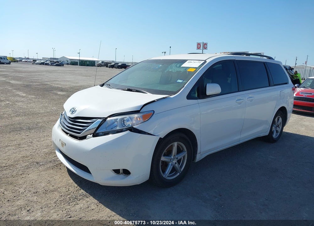 2014 TOYOTA SIENNA LE V6 8 PASSENGER VIN: 5TDKK3DC4ES492710