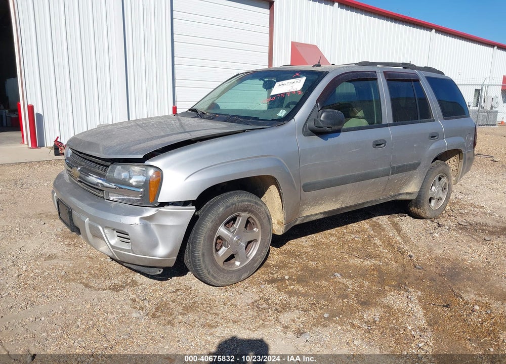 2005 CHEVROLET TRAILBLAZER LS VIN: 1GNDS13S552371933