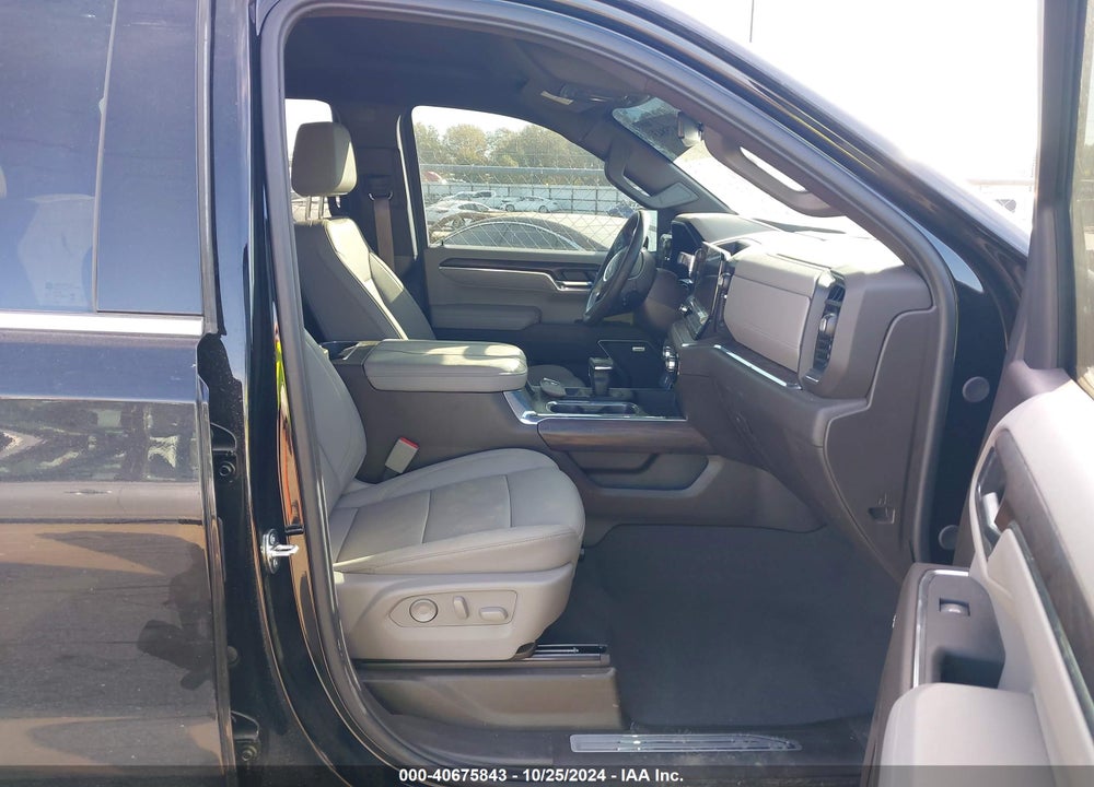 2024 GMC SIERRA 1500 4WD SHORT BOX SLT VIN: 3GTUUDED7RG376096