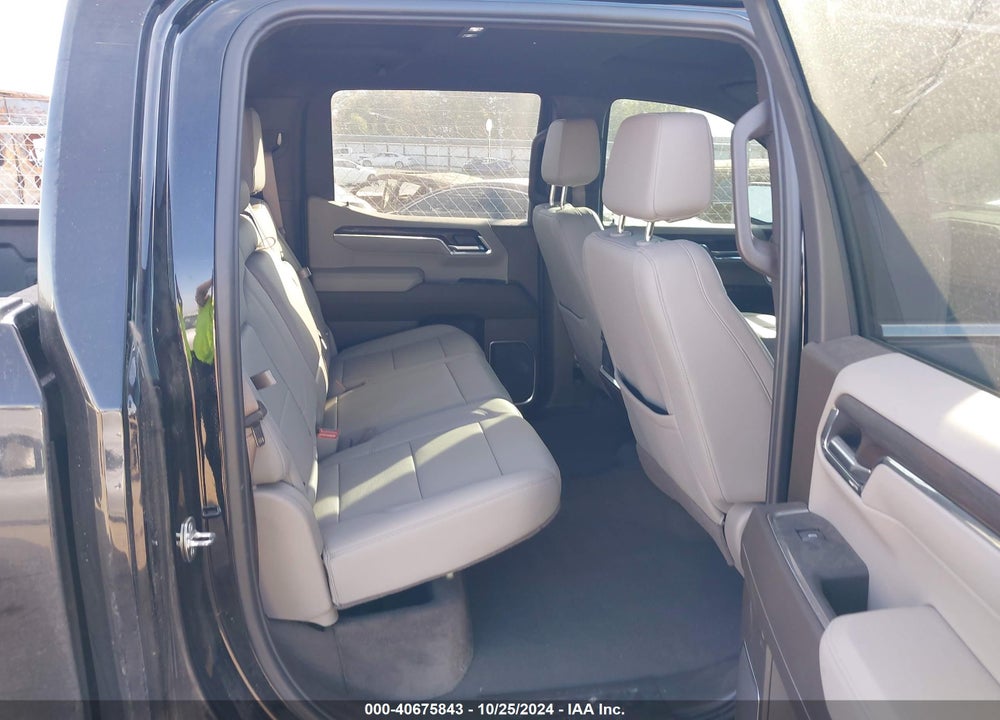 2024 GMC SIERRA 1500 4WD SHORT BOX SLT VIN: 3GTUUDED7RG376096