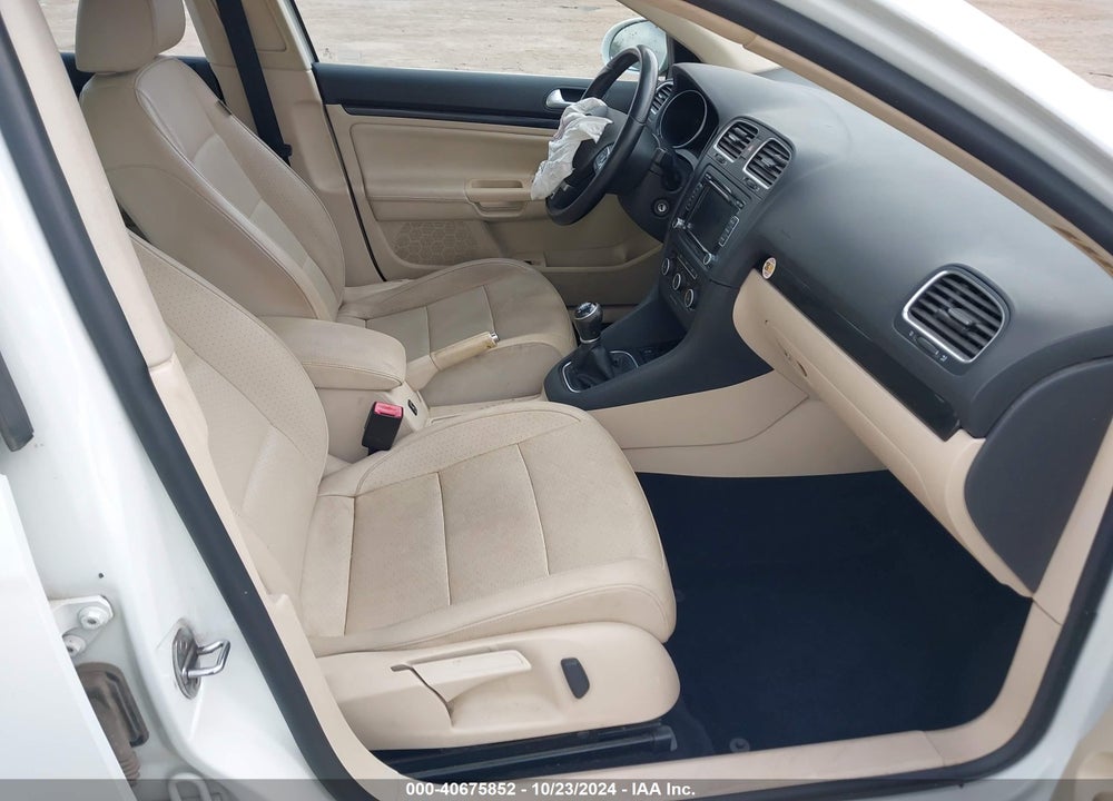 2014 VOLKSWAGEN JETTA SPORTWAGEN 2.0L TDI VIN: 3VWML7AJ3EM615555