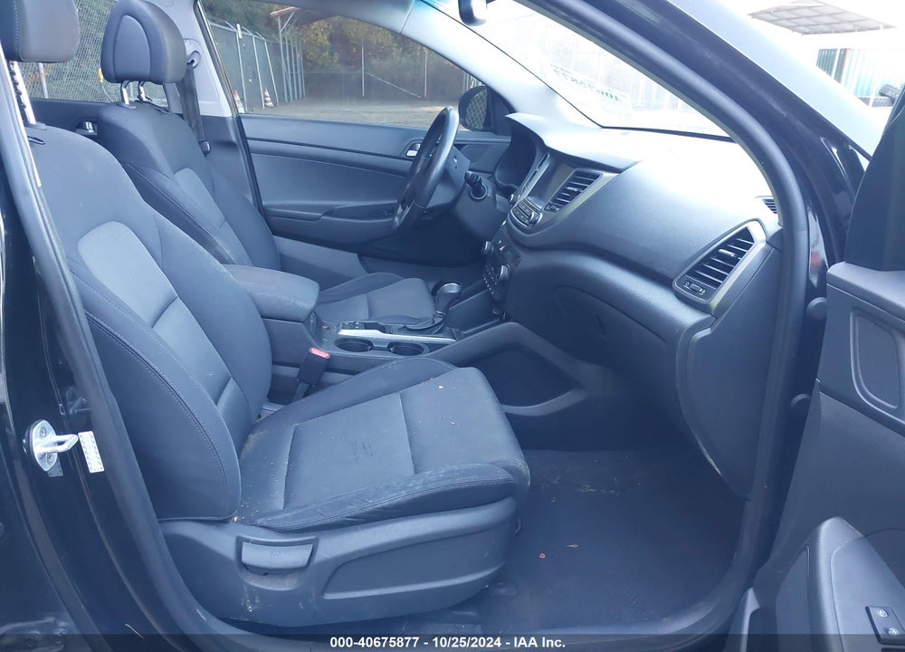 2018 HYUNDAI TUCSON VALUE VIN: KM8J33A26JU767712