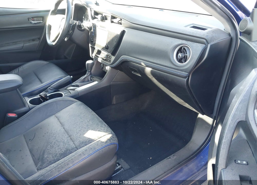 2019 TOYOTA COROLLA XSE VIN: 2T1BURHEXKC135450
