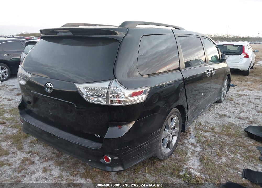 2014 TOYOTA SIENNA SE 8 PASSENGER VIN: 5TDXK3DC3ES451569