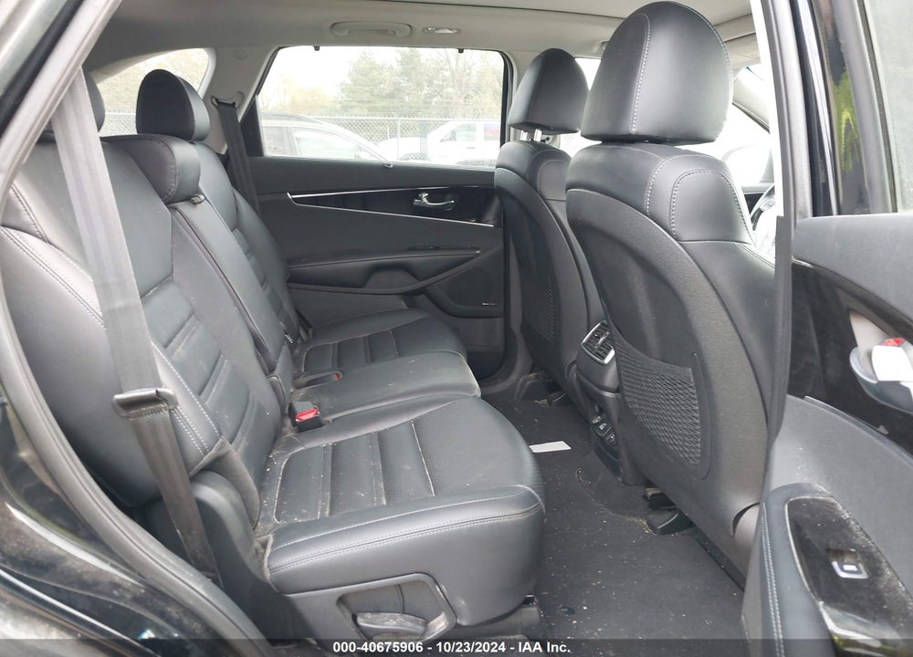 2019 KIA SORENTO 3.3L EX VIN: 5XYPHDA56KG503912