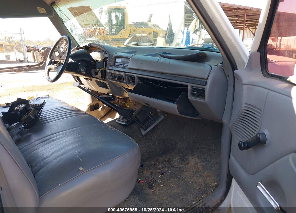 1997 FORD F-350 XL/XLT VIN: 1FTJW35F3VED10199