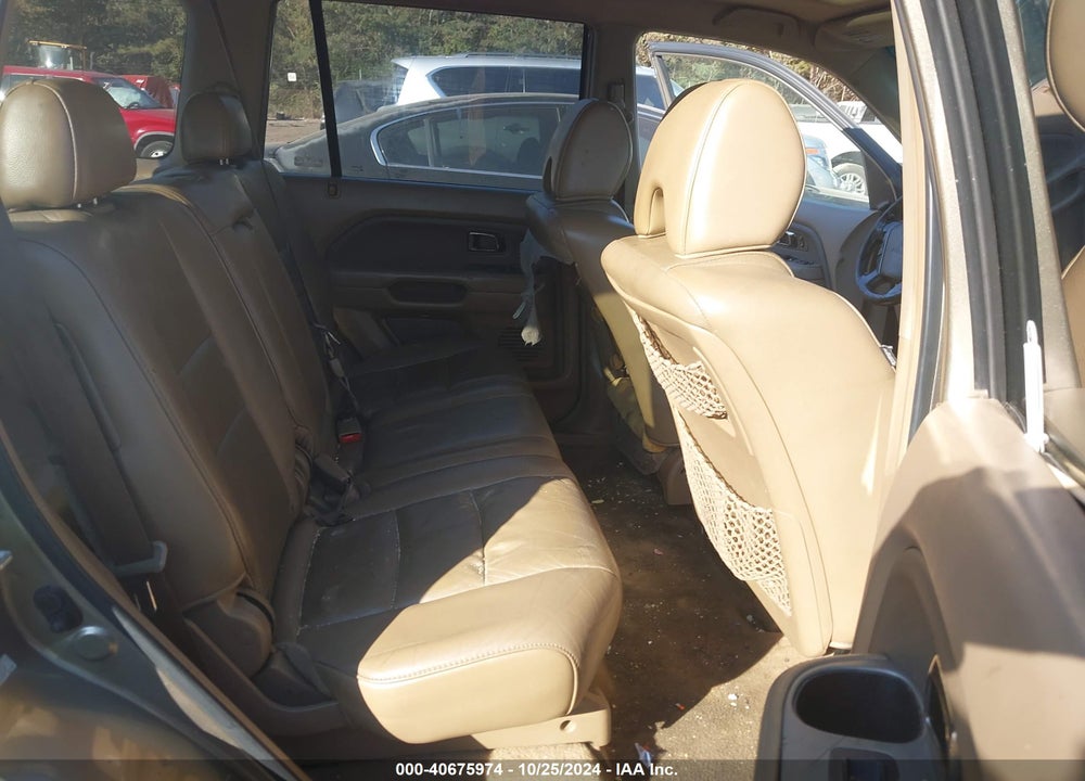 2008 HONDA PILOT EX-L VIN: 5FNYF285X8B010559